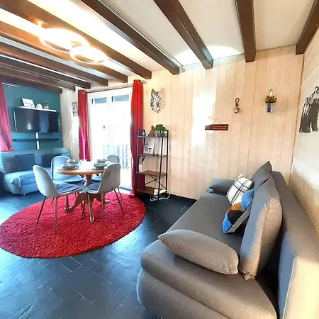Spacieux Pour 4 Personnes A 1700m Avec Balcon, Acces Direct Aux Pistes Et Equipements Complets.